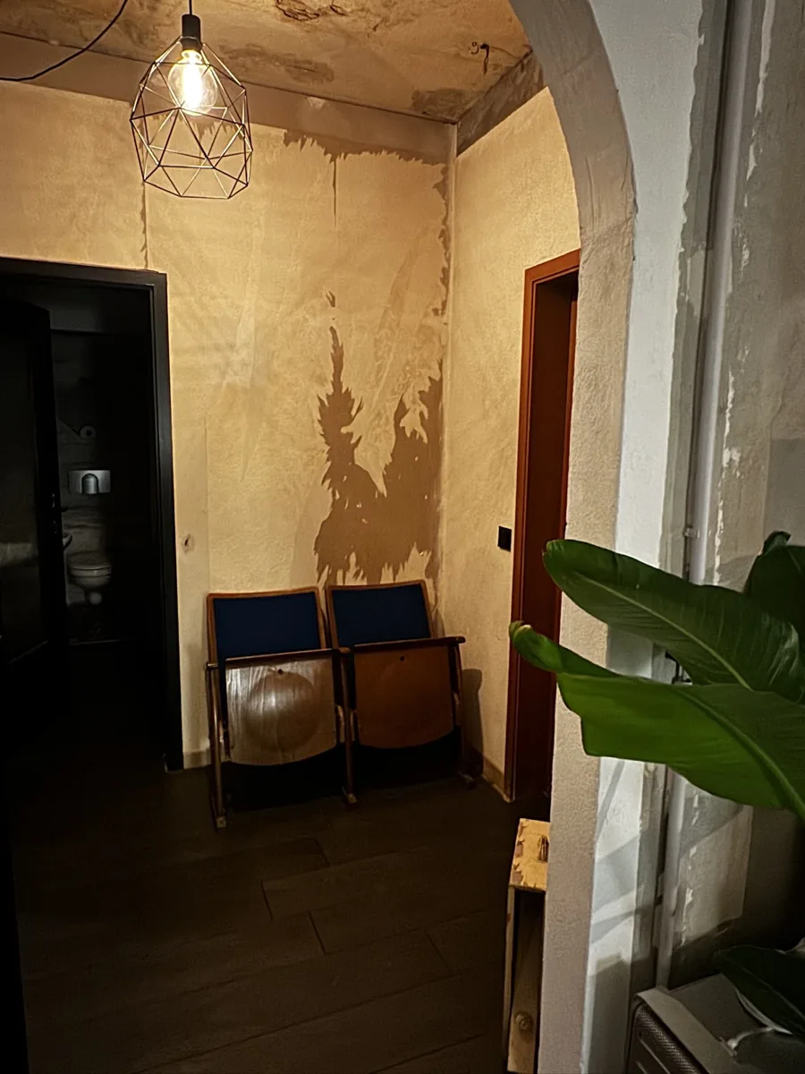 Atmosphärischer Eingangsbereich des MJM Tonstudios